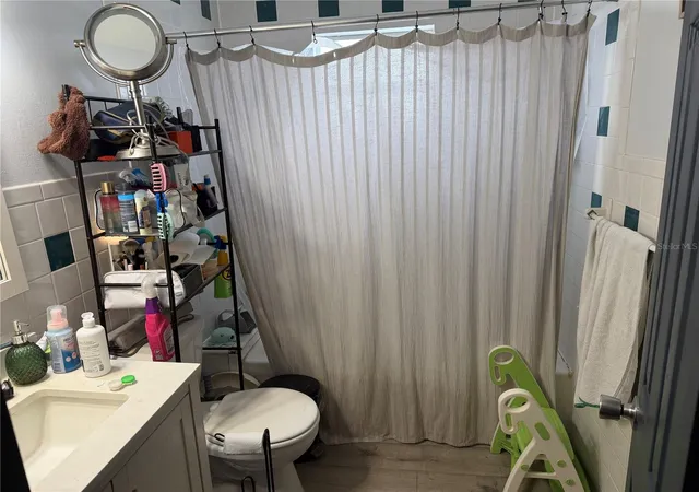 Photo 3 of House for sale at 2293 18th Avenue SW, Largo, FL 33774 | MLS# TB8548189 | Listing updated on 2026-09-13