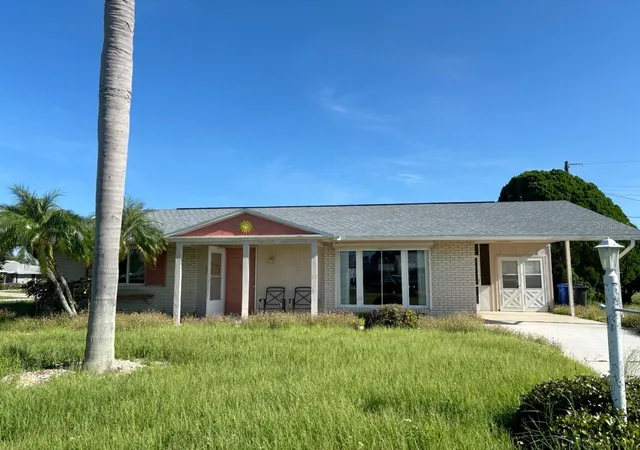 Photo 1 of Single family home for sale at 1515 Arrowhead Dr, Sun City Center, FL 33573 | MLS# TB8548190 | Listing updated on 2026-09-13
