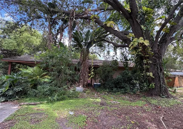 Photo 2 of Sale Pending at 102 13th Street Se, Ruskin, FL 33570 | MLS# TB8548199 | Listing updated on 2026-10-09