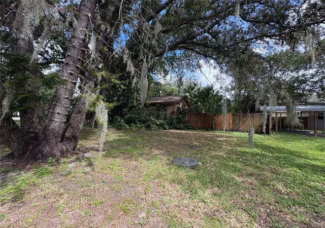 Photo 3 of Sale Pending at 102 13th Street Se, Ruskin, FL 33570 | MLS# TB8548199 | Listing updated on 2026-10-09