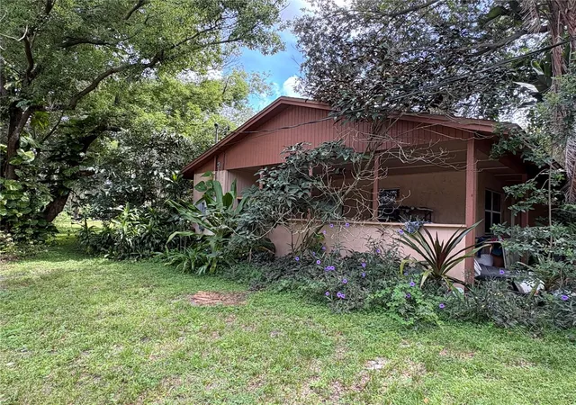 Photo 4 of Sale Pending at 102 13th Street SE, Ruskin, FL 33570 | MLS# TB8548199 | Listing updated on 2026-10-09