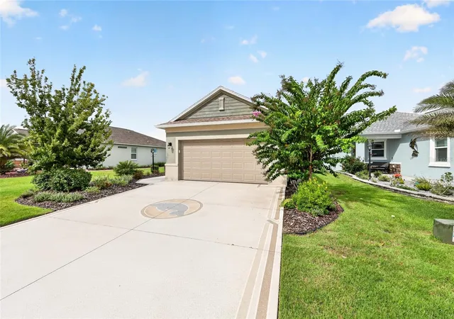Photo 2 of Single family home for sale at 9009 Sw 78th Street Rd, Ocala, FL 34481 | MLS# OM732175 | Listing updated on 2026-09-13