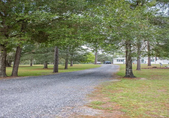 Photo 3 of Manufactured home for sale at 11830 Ne 106th Court, Archer, FL 32618 | MLS# GC543480 | Listing updated on 2026-09-28