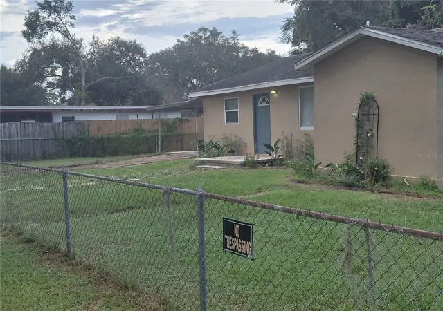 Photo 3 of Single family home for sale at 11617 Grovewood Ave, Thonotosassa, FL 33592 | MLS# TB8548234 | Listing updated on 2026-10-09
