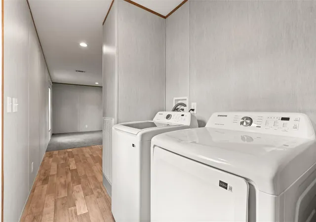 Photo 3 of Manufactured home for sale at 45516 Magnolia St, Paisley, FL 32767 | MLS# O6441435 | Listing updated on 2026-09-22