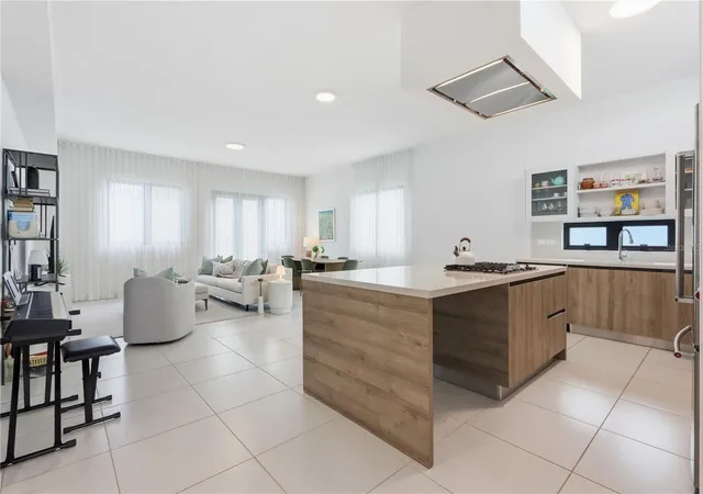 Photo 2 of Single family home for sale at 28 Calle Volga, Bayamon, PR 00959 | MLS# PR9124133 | Listing updated on 2026-10-28