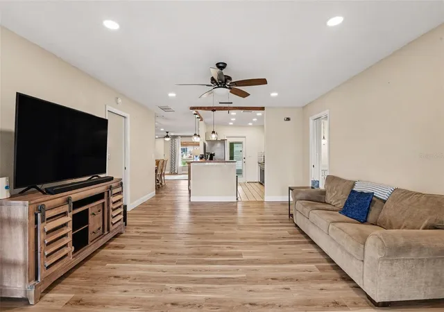 Photo 2 of Single family home for sale at 385 Clb Manor Dr, Sun City Center, FL 33573 | MLS# TB8548235 | Listing updated on 2026-09-15