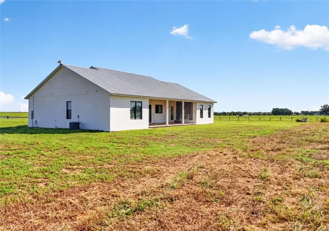 Photo 3 of Single family home for sale at 5771 Weita Rd, Bartow, FL 33830 | MLS# B4902376 | Listing updated on 2026-09-14