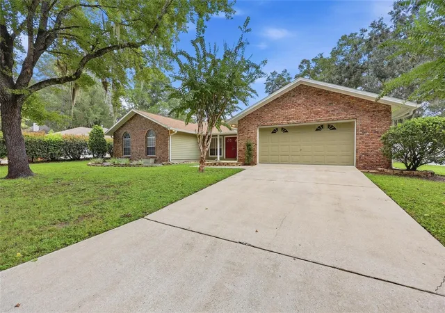 Photo 2 of Single family home for sale at 2825 Nw 27th Terrace, Gainesville, FL 32605 | MLS# GC543484 | Listing updated on 2026-09-16