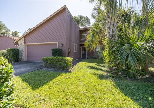 Photo 1 of Townhouse for sale at 5 Wildwood Trl N, Ormond Beach, FL 32174 | MLS# V4951252 | Listing updated on 2026-09-20
