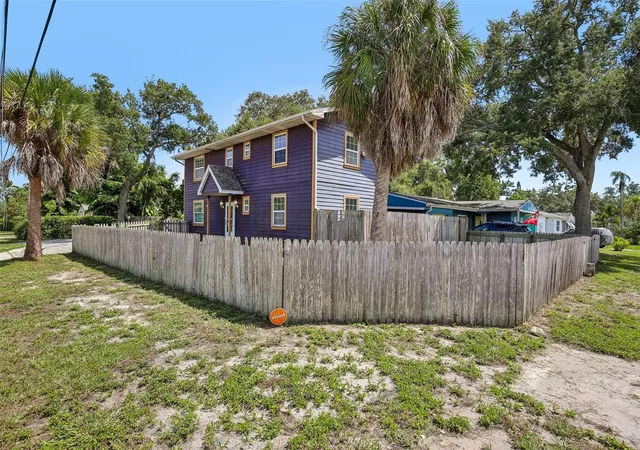 Photo 19 of Single family home for sale at 2702 49th Street S, Gulfport, FL 33707 | MLS# TB8548241 | Listing updated on 2026-09-14