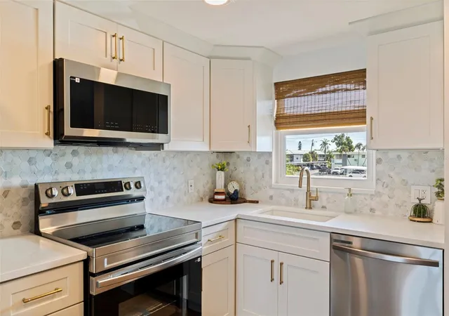 Photo 2 of Condo for sale at 1847 Shore Dr S #202, South Pasadena, FL 33707 | MLS# TB8548242 | Listing updated on 2026-09-14