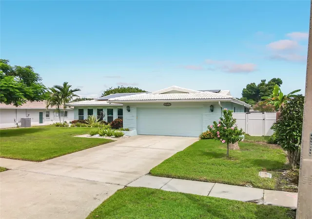 Photo 3 of Single family home for sale at 14515 Anchorage Cir, Seminole, FL 33776 | MLS# TB8548246 | Listing updated on 2026-09-14