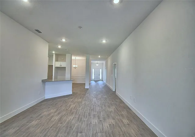 Photo 3 of Single family home for sale at 5403 Waterside Dr, Auburndale, FL 33823 | MLS# L4965024 | Listing updated on 2026-09-14
