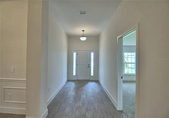 Photo 4 of Single family home for sale at 5403 Waterside Dr, Auburndale, FL 33823 | MLS# L4965024 | Listing updated on 2026-09-14