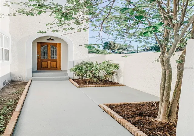 Photo 1 of Single family home for sale at 1619 9th Avenue N, Saint Petersburg, FL 33713 | MLS# TB8548248 | Listing updated on 2026-10-08