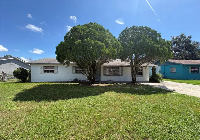 Photo 2 of Single family home for sale at 1114 Carefree Cvs Dr, Winter Haven, FL 33881 | MLS# P4939873 | Listing updated on 2026-09-14
