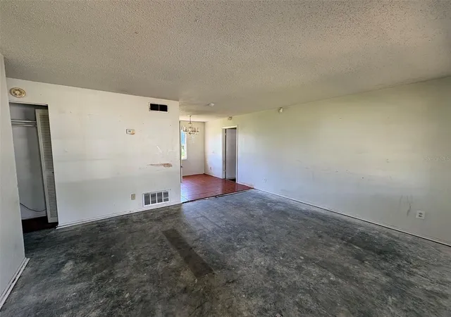 Photo 2 of Single family home for sale at 1114 Carefree Cvs Dr, Winter Haven, FL 33881 | MLS# P4939873 | Listing updated on 2026-09-14