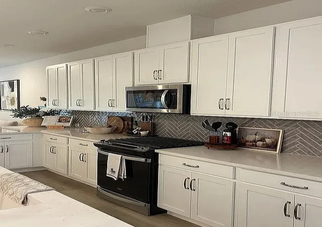 Photo 3 of Single family home for sale at 5936 Golden Nettle Dr, Apollo Beach, FL 33572 | MLS# O6441443 | Listing updated on 2026-09-14
