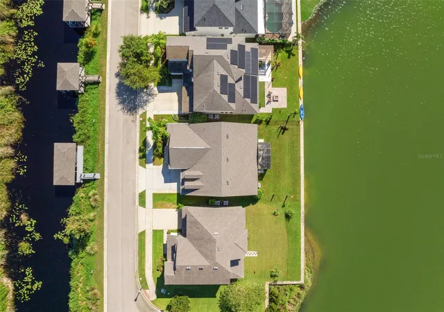 Photo 3 of Single family home for sale at 429 Blue Cypress Dr, Groveland, FL 34736 | MLS# G5117739 | Listing updated on 2026-10-08
