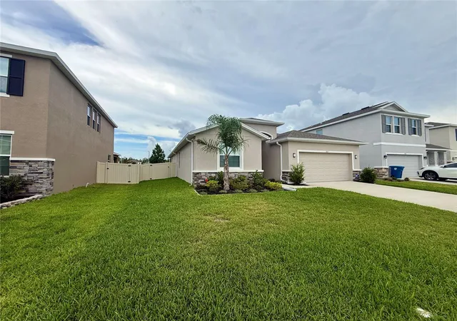 Photo 3 of Single family home for sale at 7611 Odessa Ct, Brooksville, FL 34613 | MLS# TB8548250 | Listing updated on 2026-09-14