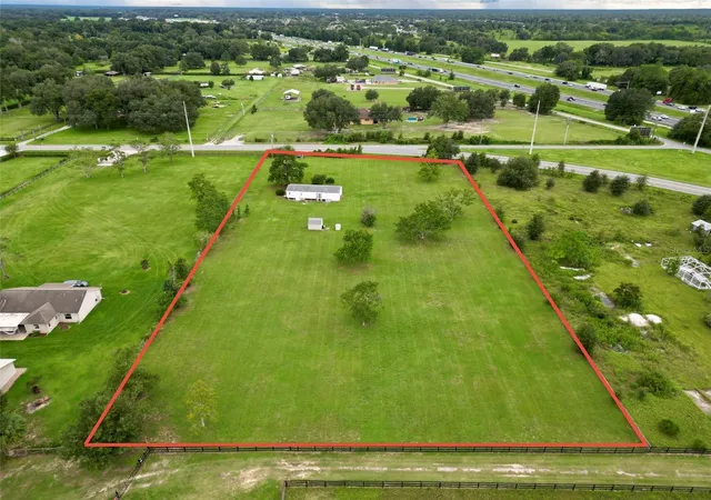 Photo 3 of Manufactured home for sale at 1401 SW 145th Street, Ocala, FL 34473 | MLS# OM732183 | Listing updated on 2026-09-17