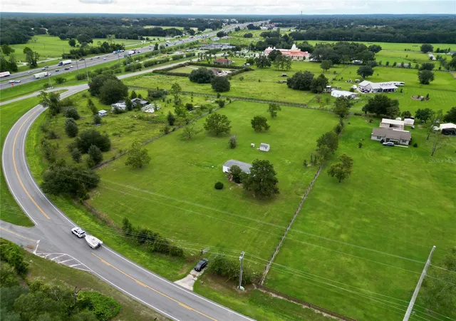 Photo 4 of Manufactured home for sale at 1401 SW 145th Street, Ocala, FL 34473 | MLS# OM732183 | Listing updated on 2026-09-17