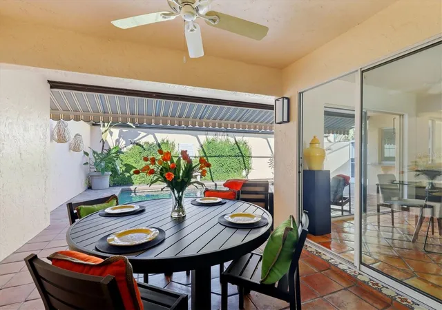 Photo 4 of House for sale at 3634 Glen Oaks Manor Dr, Sarasota, FL 34232 | MLS# A4705939 | Listing updated on 2026-09-23