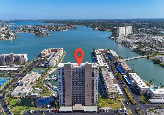 Photo 3 of Condo for sale at 7300 Sun Is Dr S #701, South Pasadena, FL 33707 | MLS# TB8548255 | Listing updated on 2026-10-06