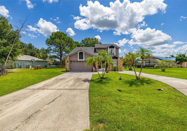 Photo 4 of Sale Pending at 3230 Pineridge Cir, Kissimmee, FL 34746 | MLS# S5157478 | Listing updated on 2026-09-14
