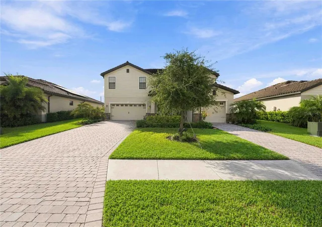 Photo 2 of Single family home for sale at 17635 Polo Trl, Bradenton, FL 34211 | MLS# D6148757 | Listing updated on 2026-09-27