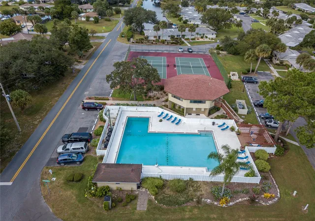 Listing Photo 2 - Condo for sale in building located at 11255 W Bayshore, CRYSTAL RIVER, FL 34429 - Unit #81