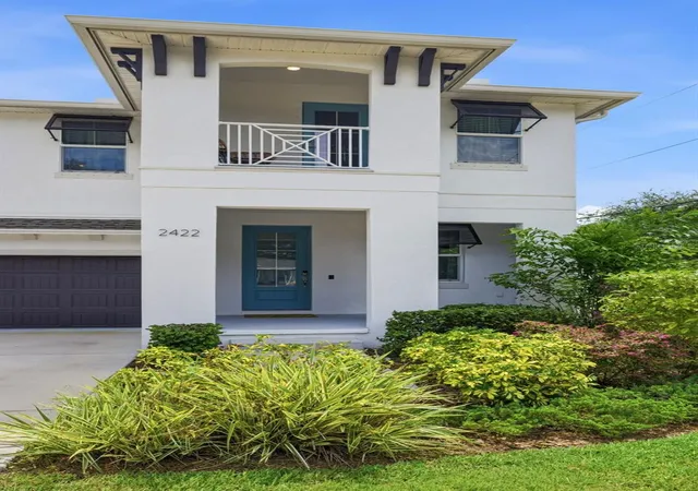 Photo 3 of Single family home for sale at 2422 W Carmen St, Tampa, FL 33609 | MLS# TB8548263 | Listing updated on 2026-09-21