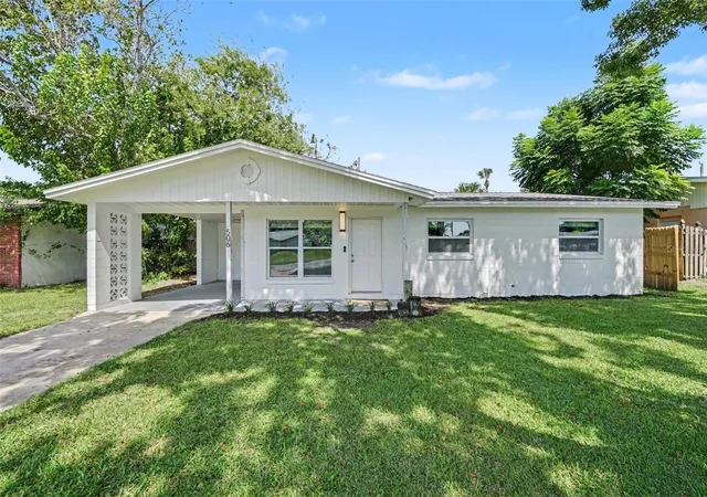 Photo 1 of Single family home for sale at 506 Cambridge Cir, South Daytona, FL 32119 | MLS# O6441454 | Listing updated on 2026-09-19