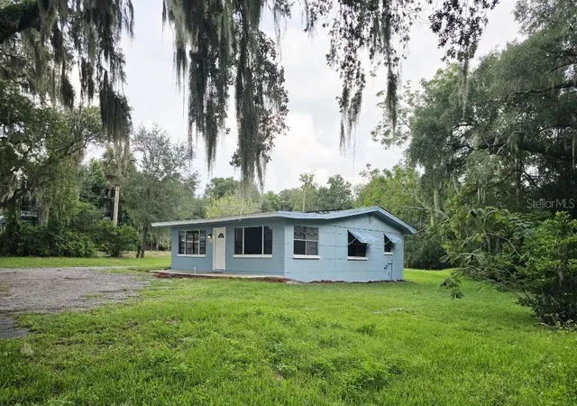 Photo 2 of Single family home for sale at 234 E Lady Lake Blvd, Lady Lake, FL 32159 | MLS# G5117746 | Listing updated on 2026-09-14