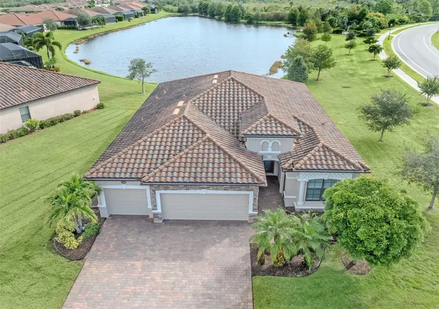 Single family home for sale at 13895 Vancanza Dr, VENICE, FL 34293 | MLS# N6145743