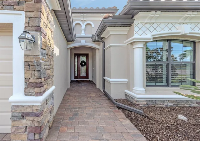Photo 2 of Single family home for sale at 13895 Vancanza Dr, Venice, FL 34293 | MLS# N6145743 | Listing updated on 2026-09-18