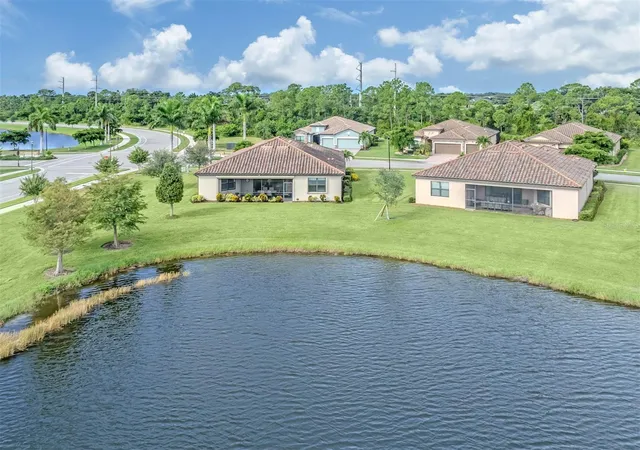 Photo 3 of Single family home for sale at 13895 Vancanza Dr, Venice, FL 34293 | MLS# N6145743 | Listing updated on 2026-09-18