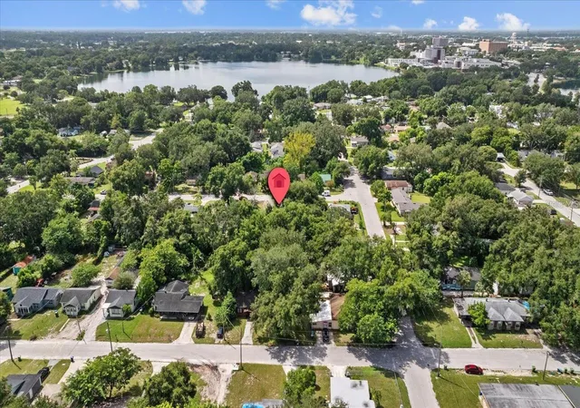 Listing Photo 1 - Condo for sale in building located at 405th Ave M NE, WINTER HAVEN, FL 33881