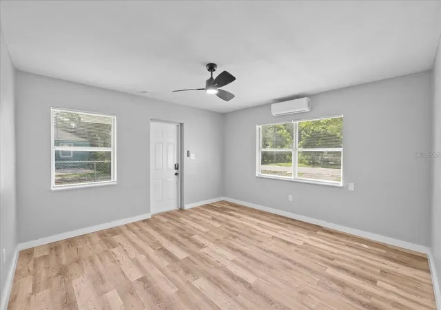 Listing Photo 3 - Condo for sale in building located at 405th Ave M NE, WINTER HAVEN, FL 33881