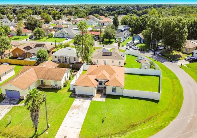 Photo 3 of Single family home for sale at 649 Jaguar Ct, Kissimmee, FL 34759 | MLS# O6441462 | Listing updated on 2026-10-07