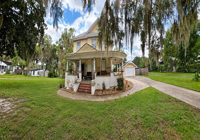 Single family home for sale at 414 Lake St, INVERNESS, FL 34450 | MLS# OM732194