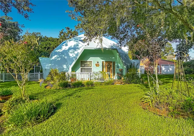 Photo 3 of Single family home for sale at 2320 Bogaert Rd, Dover, FL 33527 | MLS# TB8548277 | Listing updated on 2026-10-03
