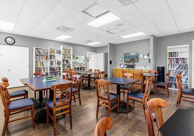 Listing Photo 2 - Condo for sale in building located at 3024 Cottage Grv Ct, ORLANDO, FL 32822 - Unit #1910
