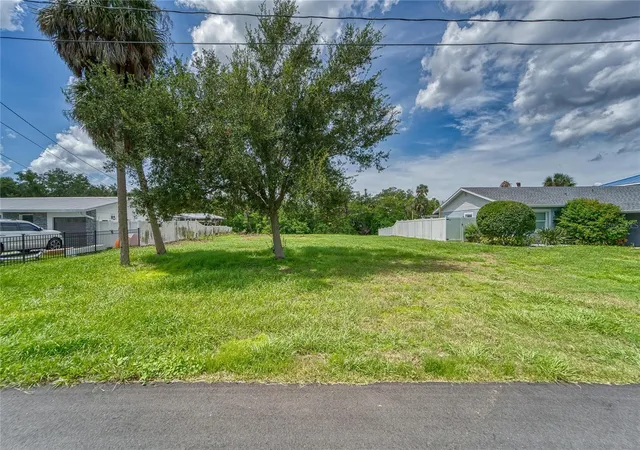 Photo 3 of Land for sale at Bay Dr, Gibsonton, FL 33534 | MLS# TB8548278 | Listing updated on 2026-09-14