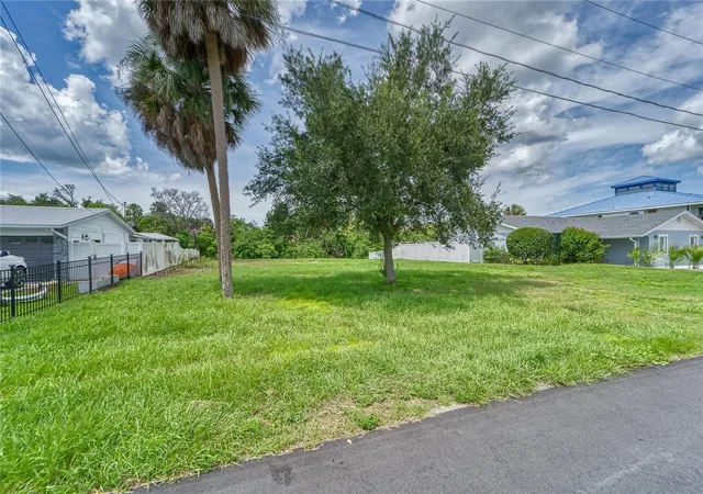 Photo 4 of Land for sale at Bay Dr, Gibsonton, FL 33534 | MLS# TB8548278 | Listing updated on 2026-09-14