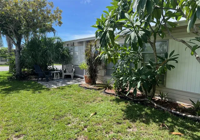 Photo 4 of Manufactured home for sale at 63 Royal Palm Cir, Largo, FL 33778 | MLS# TB8548279 | Listing updated on 2026-09-14