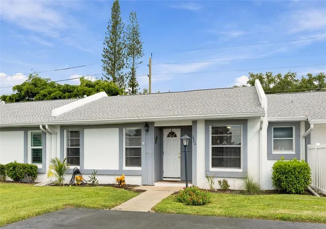 Photo 2 of Condo for sale at 3904 36th Avenue Dr W #37, Bradenton, FL 34205 | MLS# A4705949 | Listing updated on 2026-10-07