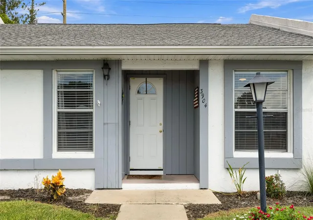 Photo 3 of Condo for sale at 3904 36th Avenue Dr W #37, Bradenton, FL 34205 | MLS# A4705949 | Listing updated on 2026-10-07