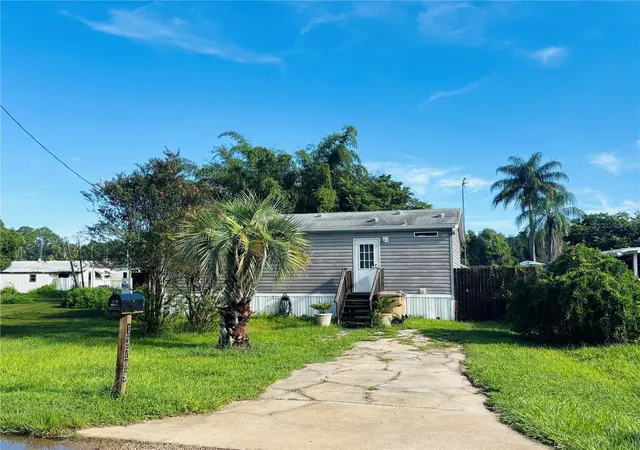 Photo 1 of Manufactured home for sale at 13709 Woodland Dr, Astatula, FL 34705 | MLS# G5117748 | Listing updated on 2026-09-14